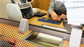 Banka Servis Görevlisi Nedir? Ne İş Yapar?